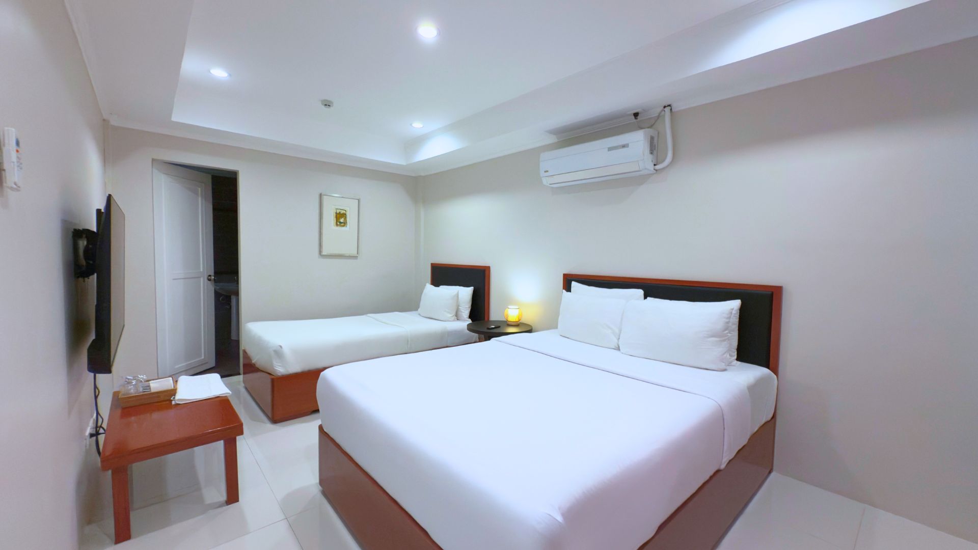 Deluxe 2-Bedroom Apartment