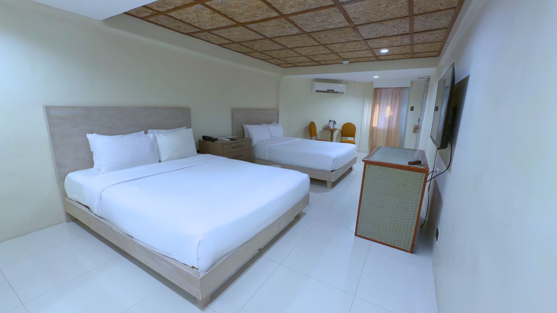 Deluxe Room Pool View